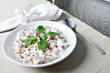 Yoğurtlu ve Soslu Mantı